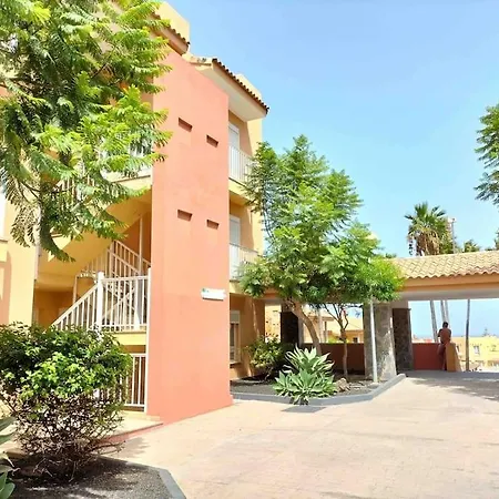 Oceanview Retreat Apartament *